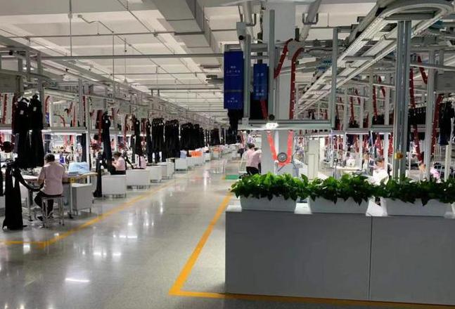 雅戈尔集团：多元化发展中的中国服装行业领军者