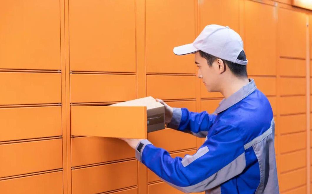 如何引导快递员将快递放入丰巢快递柜？