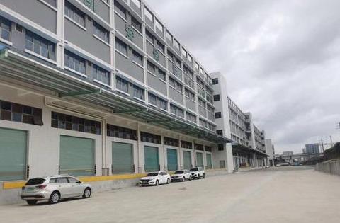 四十斤衣物快递费用对比：邮政、快递哪家更划算？