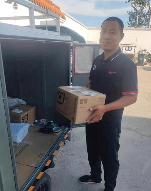 快递派送员职责详解与职业意义
